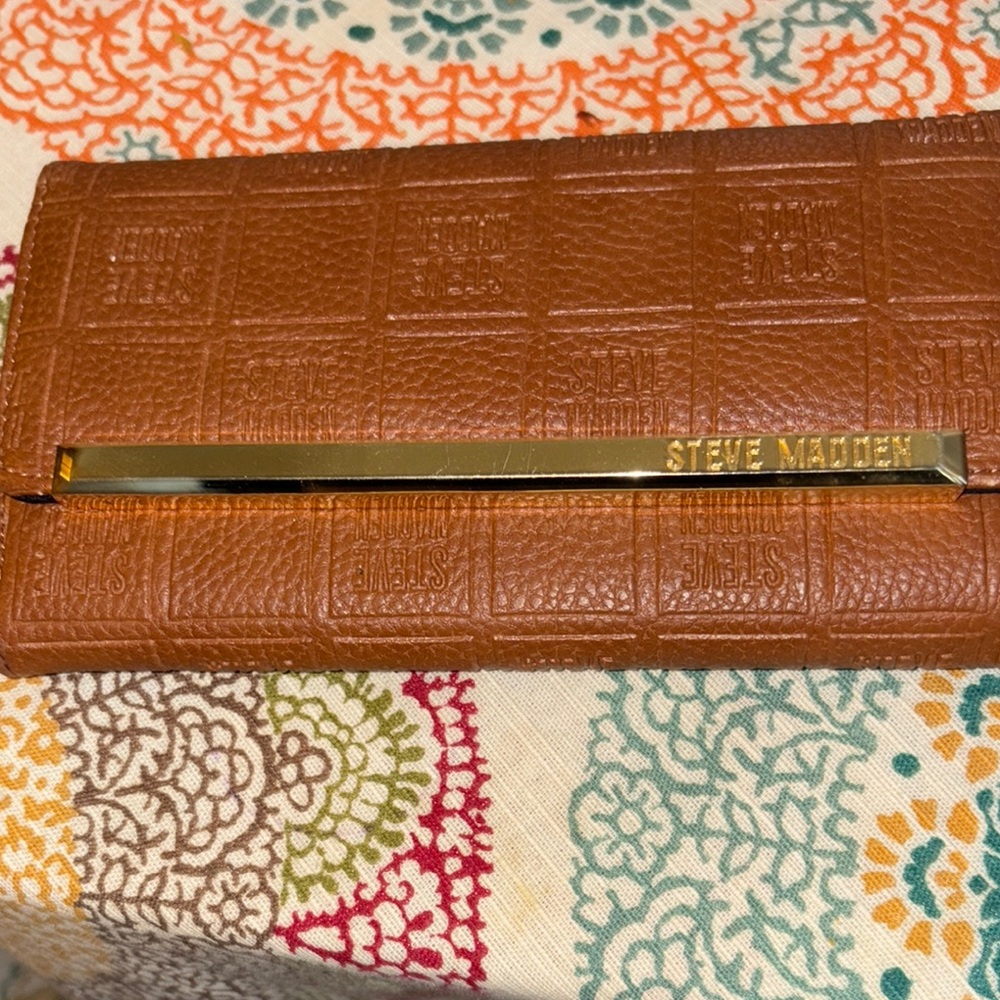 Steve Madden Brown Wallet